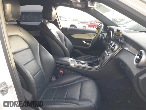2019 Mercedes-Benz C 300 with VIN 55SWF8DB5KU316922, listed as a IAAI auction lot 41522138 with 96,038 mi miles and . Bid and sale history available at DreamBid. Image 5.