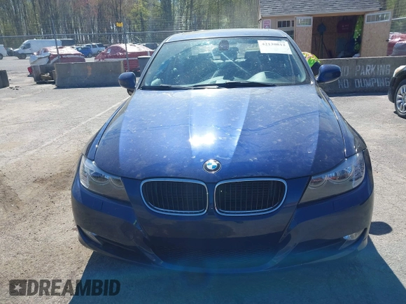 2011 BMW 3 Series 328i xDrive with VIN WBAPK5G5XBNN79573, listed as a IAAI auction lot 42130812 with 88,206 mi miles. Bid and sale history available at carsss.com. Image 12.
