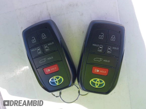 2021 Toyota Sienna XLE with VIN 5TDYSKFC9MS002567, listed as a IAAI auction lot 42162619 with 47,793 mi miles and . Bid and sale history available at DreamBid. Image 11.
