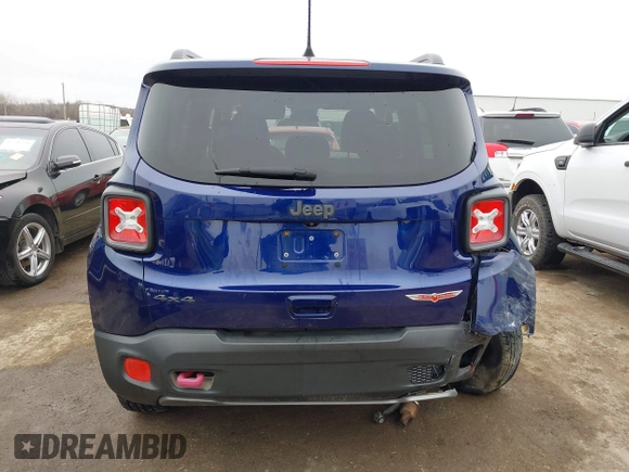 2018 Jeep Renegade Trailhawk with VIN ZACCJBCB6JPH00636, listed as a IAAI auction lot 41490206 with 111,373 mi miles. Bid and sale history available at carsss.com. Image 16.