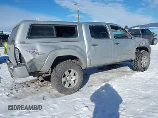 2006 Toyota Tacoma z VIN 5TELU42N06Z195981, wystawiony jako IAAI lot #41333261 z przebiegiem 216 216 mil mil oraz . Historia ofert i sprzedaży dostępna na DreamBid. Obrazek 6.