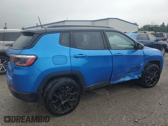 2023 Jeep Compass Latitude с VIN 3C4NJDBN7PT548285, выставлен на аукционе Copart как лот 61689895 с пробегом 19 749 миль миль и Списание • Salvage title. История ставок и продаж доступна на DreamBid. Изображение 3.