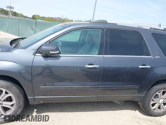 2013 GMC Acadia SLT with VIN 1GKKRRKD8DJ213270, listed as a IAAI auction lot 41942309 with 141,807 mi miles. Bid and sale history available at carsss.com. Image 14.