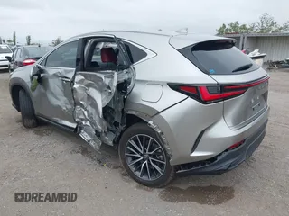 2022 Lexus NX 350h с VIN JTJAKCEZ3N5003098, выставлен на аукционе IAAI как лот 42421013 с пробегом 29 566 миль миль и . История ставок и продаж доступна на DreamBid. Изображение 3.