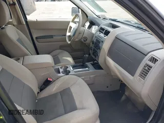 2008 Ford Escape XLT with VIN 1FMCU931X8KA86343, listed as a IAAI auction lot 42036419 with 146,836 mi miles. Bid and sale history available at carsss.com. Image 5.