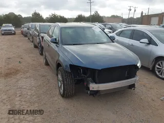 2017 Audi Q3 Premium Plus z VIN WA1JCCFS3HR006432, wystawiony jako IAAI lot #41961753 z przebiegiem 81 446 mil mil oraz . Historia ofert i sprzedaży dostępna na DreamBid. Obrazek 1.