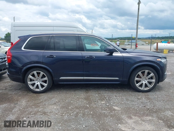 2016 Volvo XC90 T6 Inscription z VIN YV4A22PL4G1022501, wystawiony jako IAAI lot #42548344 z przebiegiem 100 306 mil mil oraz . Historia ofert i sprzedaży dostępna na DreamBid. Obrazek 13.