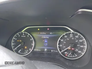 2018 Nissan Maxima SR with VIN 1N4AA6AP4JC389604, listed as a IAAI auction lot 42011964 with 91,178 mi miles. Bid and sale history available at carsss.com. Image 7.