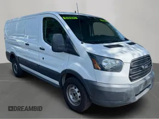 2015 Ford Transit z VIN 1FTNE1ZV0FKA11671, wystawiony jako Copart lot #61570885 z przebiegiem 81 795 mil mil oraz Czysty tytuł • Clean title. Historia ofert i sprzedaży dostępna na DreamBid. Obrazek 1.