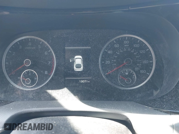2024 Kia K5 GT-Line z VIN 5XXG64J22RG235225, wystawiony jako IAAI lot #41757058 z przebiegiem 13 071 mil mil oraz . Historia ofert i sprzedaży dostępna na DreamBid. Obrazek 7.