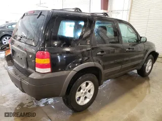2006 Ford Escape XLT with VIN 1FMYU03166KB58444, listed as a Copart auction lot 50364995 with 225,213 mi miles and Salvage Title. Bid and sale history available at carsss.com. Image 3.