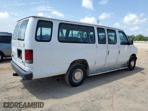 2004 Ford Econoline Passenger XL with VIN 1FBSS31L84HA53604, listed as a Copart auction lot 54428125 with 165,114 mi miles and Clean title. Bid and sale history available at DreamBid. Image 3.