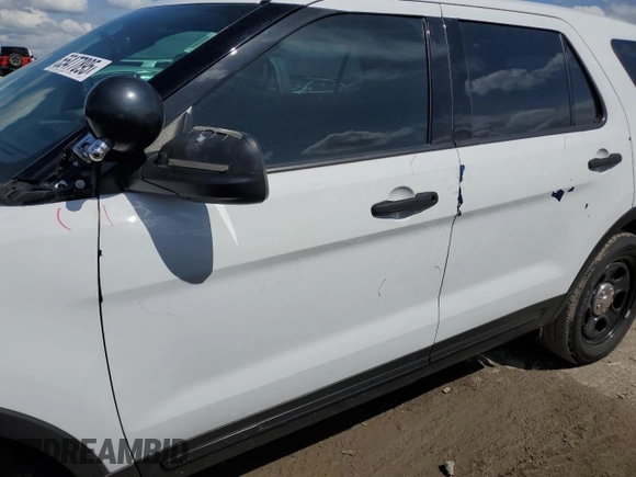 2017 Ford Police Interceptor Utility z VIN 1FM5K8AR4HGC78474, wystawiony jako Copart lot #55477895 z przebiegiem Nie podano mil oraz Szkody całkowita. Historia ofert i sprzedaży dostępna na DreamBid. Obrazek 7.