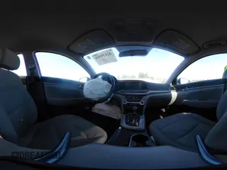 2017 Hyundai Elantra SE z VIN 5NPD84LF3HH041576, wystawiony jako IAAI lot #42139968 z przebiegiem 146 464 mil mil oraz . Historia ofert i sprzedaży dostępna na DreamBid. Obrazek 18.