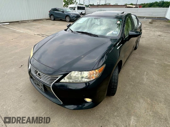 2013 Lexus ES 4dr Sdn with VIN JTHBK1GG9D2074280, listed as a Copart auction lot 55184425 with 232,217 mi miles and Clean Title. Bid and sale history available at carsss.com. Image 2.