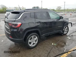 2023 Jeep Compass Latitude z VIN 3C4NJDBN4PT548048, wystawiony jako Copart lot #55705185 z przebiegiem 60 346 mil mil oraz Nie do naprawy • Non repairable. Historia ofert i sprzedaży dostępna na DreamBid. Obrazek 3.