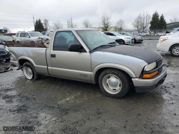 2000 Chevrolet S-10 LS with VIN 1GCCS1447Y8109286, listed as a Copart auction lot 87092494 with 167,214 mi miles and Salvage Title. Bid and sale history available at carsss.com. Image 4.