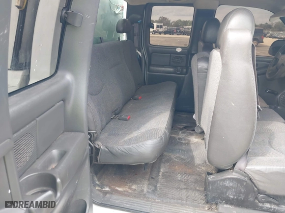 2005 Chevrolet Silverado 1500 LS with VIN 1GCEC19VX5E177408, listed as a IAAI auction lot 41758362 with 198,662 mi miles. Bid and sale history available at carsss.com. Image 8.