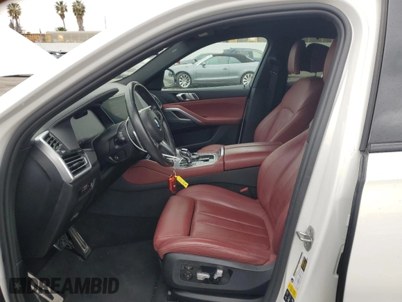 2022 BMW X6 xDrive40i z VIN 5UXCY6C08N9J21980, wystawiony jako Copart lot #48819745 z przebiegiem 24 431 mil mil oraz Szkoda całkowita • Salvage title. Historia ofert i sprzedaży dostępna na DreamBid. Obrazek 7.