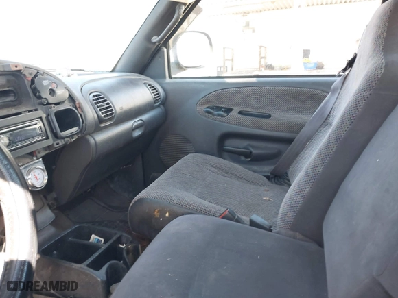 2001 Dodge Ram 1500 with VIN 1B7HF13Y91J614758, listed as a IAAI auction lot 41399792 with 243,225 mi miles. Bid and sale history available at carsss.com. Image 5.