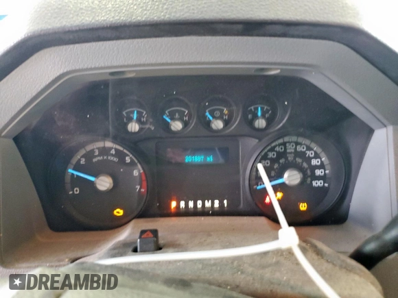 2016 Ford F-250 XLT with VIN 1FT7X2A6XGEA65962, listed as a Copart auction lot 61501905 with 201,887 mi miles and Clean title. Bid and sale history available at DreamBid. Image 9.