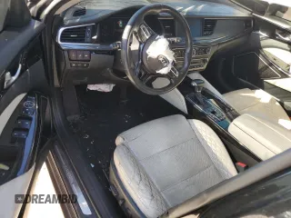 2017 Kia Cadenza Limited with VIN KNALC4J11H5065096, listed as a Copart auction lot 77100924 with 119,805 mi miles and Salvage Title. Bid and sale history available at carsss.com. Image 8.