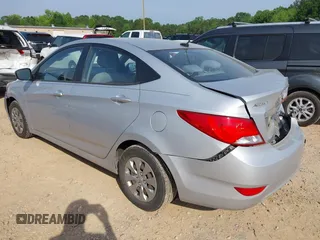 2016 Hyundai Accent SE z VIN KMHCT4AE9GU973351, wystawiony jako IAAI lot #42281546 z przebiegiem 111 130 mil mil oraz . Historia ofert i sprzedaży dostępna na DreamBid. Obrazek 3.