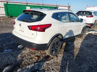 2019 Nissan Rogue S z VIN JN1BJ1CP3KW520748, wystawiony jako IAAI lot #41080393 z przebiegiem 42 117 mil mil oraz . Historia ofert i sprzedaży dostępna na DreamBid. Obrazek 4.