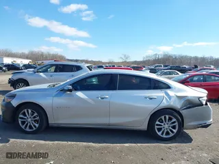 2018 Chevrolet Malibu LT with VIN 1G1ZD5ST2JF142177, listed as a IAAI auction lot 41639038 with 172,522 mi miles. Bid and sale history available at carsss.com. Image 14.