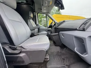 2018 Ford Transit z VIN 1FTYE1CM3JKB27114, wystawiony jako Copart lot #65846875 z przebiegiem 179 145 mil mil oraz Czysty tytuł • Clean title. Historia ofert i sprzedaży dostępna na DreamBid. Obrazek 5.