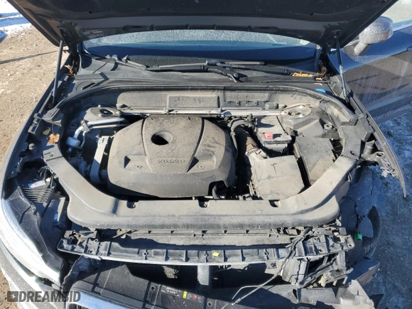2018 Volvo XC60 Momentum with VIN YV4A22RK8J1084656, listed as a Copart auction lot 88654285 with 51,226 mi miles and Salvage Title. Bid and sale history available at carsss.com. Image 12.