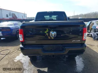 2019 Ram 2500 Big Horn with VIN 3C6UR5DJ7KG698782, listed as a IAAI auction lot 41661621 with 58,064 mi miles. Bid and sale history available at carsss.com. Image 16.