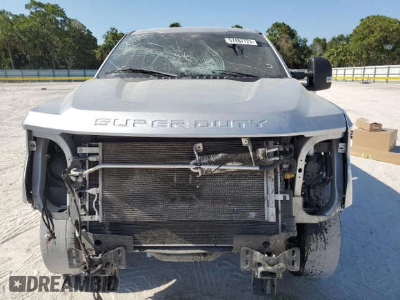 2022 Ford F-250 XL z VIN 1FT7W2BT1NEF29743, wystawiony jako Copart lot #57487725 z przebiegiem 69 686 mil mil oraz Szkoda całkowita • Salvage title. Historia ofert i sprzedaży dostępna na DreamBid. Obrazek 5.