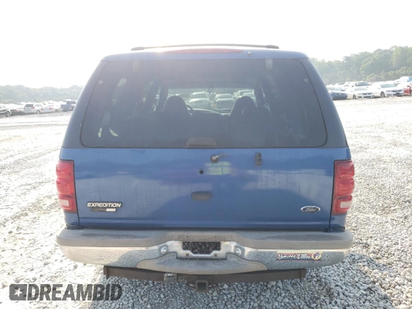 2000 Ford Expedition Eddie Bauer with VIN 1FMRU17L1YLC39371, listed as a Copart auction lot 53982495 with 220,391 mi miles and Salvage title. Bid and sale history available at DreamBid. Image 6.