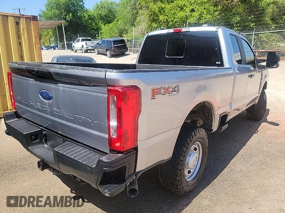 2023 Ford F-250 XL с VIN 1FT7X2BA7PED18853, выставлен на аукционе IAAI как лот 42069094 с пробегом 97 615 миль миль и . История ставок и продаж доступна на DreamBid. Изображение 1.