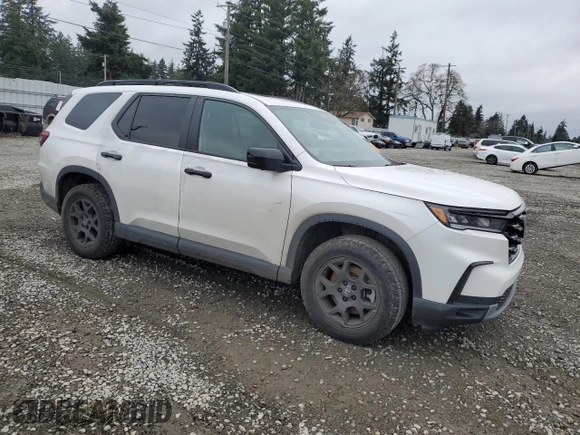 2023 Honda Pilot TrailSport with VIN 5FNYG1H64PB034788, listed as a Copart auction lot 87925275 with 17,167 mi miles and Salvage Title. Bid and sale history available at carsss.com. Image 4.