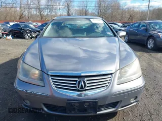 2007 Acura RL Tech Pkg with VIN JH4KB16617C000200, listed as a IAAI auction lot 41592490 with 224,508 mi miles. Bid and sale history available at carsss.com. Image 12.