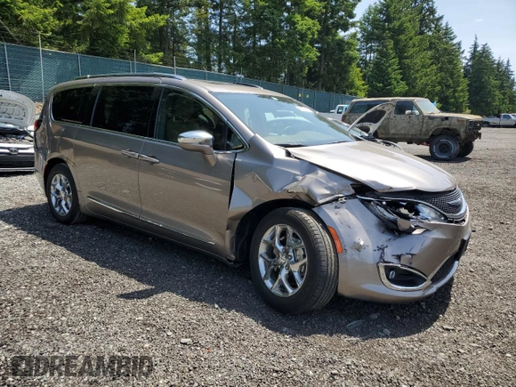 2017 Chrysler Pacifica Limited with VIN 2C4RC1GGXHR679820, listed as a Copart auction lot 60559165 with 68,425 mi miles and Salvage title. Bid and sale history available at DreamBid. Image 4.