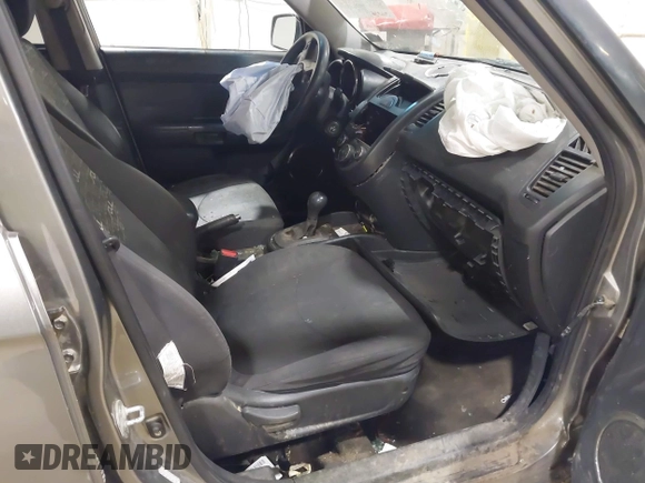 2011 Kia Soul + with VIN KNDJT2A23B7317367, listed as a IAAI auction lot 41880399 with 186,736 mi miles. Bid and sale history available at carsss.com. Image 5.