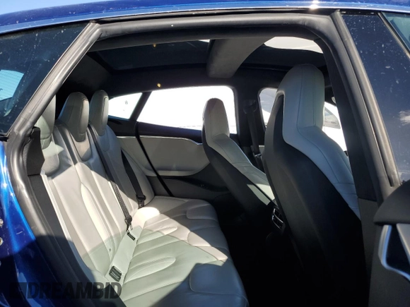 2015 Tesla Model S 85D with VIN 5YJSA1E21FF114010, listed as a Copart auction lot 48597885 with 196,670 mi miles and Salvage Title. Bid and sale history available at carsss.com. Image 10.