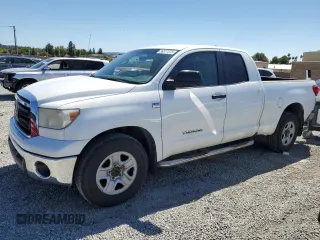 2010 Toyota Tundra z VIN 5TFRM5F11AX003281, wystawiony jako Copart lot #56577375 z przebiegiem 208 898 mil mil oraz Szkoda całkowita • Salvage title. Historia ofert i sprzedaży dostępna na DreamBid. Obrazek 1.