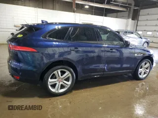 2017 Jaguar F-Pace 35t R-Sport z VIN SADCL2BV5HA495511, wystawiony jako Copart lot #61014195 z przebiegiem 50 143 mil mil oraz Szkoda całkowita • Salvage title. Historia ofert i sprzedaży dostępna na DreamBid. Obrazek 3.
