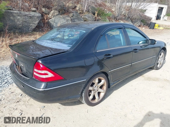 2007 Mercedes-Benz C 230 Sport with VIN WDBRF52H47A939760, listed as a IAAI auction lot 42047369 with 163,027 mi miles and . Bid and sale history available at DreamBid. Image 4.