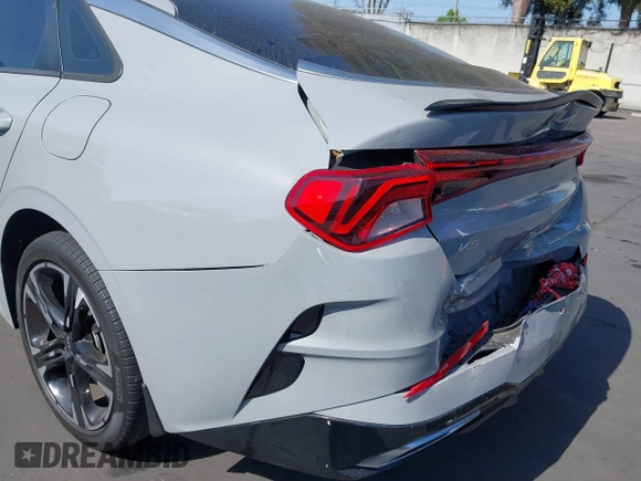 2023 Kia K5 GT-Line z VIN 5XXG64J25PG181772, wystawiony jako IAAI lot #42283124 z przebiegiem 40 857 mil mil oraz . Historia ofert i sprzedaży dostępna na DreamBid. Obrazek 18.