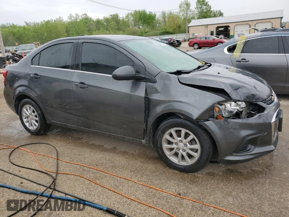 2017 Chevrolet Sonic LT z VIN 1G1JD5SH5H4145735, wystawiony jako Copart lot #54743105 z przebiegiem 108 652 mil mil oraz Szkoda całkowita • Salvage title. Historia ofert i sprzedaży dostępna na DreamBid. Obrazek 4.