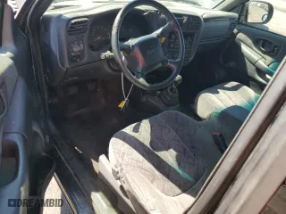 2002 GMC Sonoma SLS with VIN 1GTCS195328178095, listed as a Copart auction lot 67112874 with 167,423 mi miles and Salvage Title. Bid and sale history available at carsss.com. Image 8.