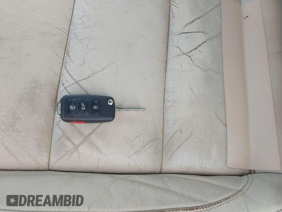2010 Volkswagen Eos Lux с VIN WVWFA7AH5AV025386, выставлен на аукционе IAAI как лот 42446109 с пробегом 135 767 миль миль и . История ставок и продаж доступна на DreamBid. Изображение 11.