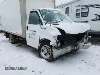 2020 Chevrolet Express Commercial z VIN 1HA0GSFG4LN006995, wystawiony jako Copart lot #82510034 z przebiegiem Nie podano mil oraz Szkoda całkowita • Salvage title. Historia ofert i sprzedaży dostępna na DreamBid. Obrazek 9.