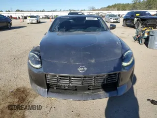 2024 Nissan Z Sport с VIN JN1BZ4AH8RM363245, выставлен на аукционе Copart как лот 88665935 с пробегом 8 087 миль миль и Списание • Salvage title. История ставок и продаж доступна на DreamBid. Изображение 5.