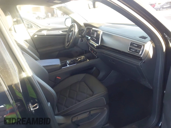 2024 Volkswagen Atlas SE with VIN 1V2JE2CA3RC230888, listed as a IAAI auction lot 42130359 with 17,269 mi miles and . Bid and sale history available at DreamBid. Image 5.